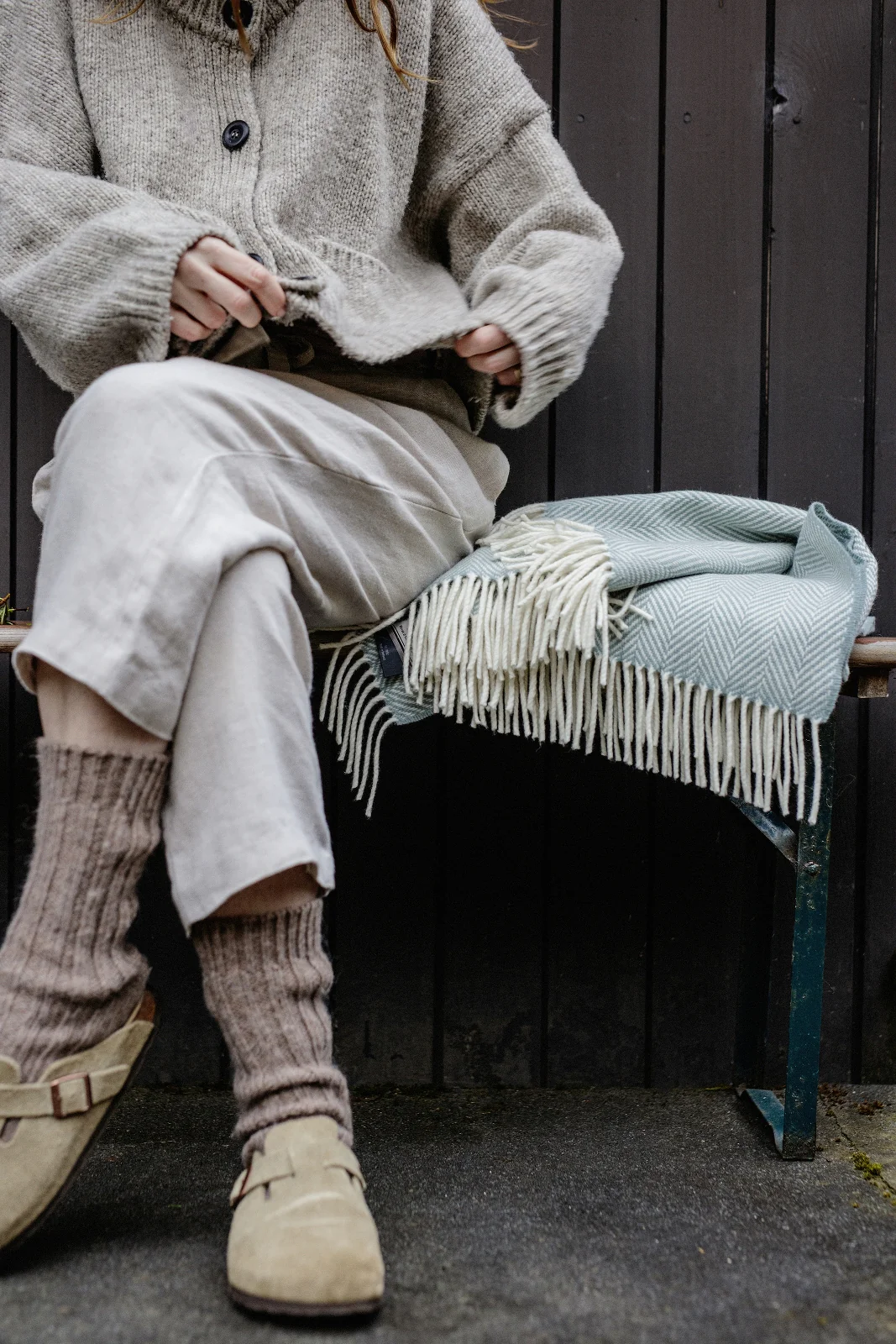 Foxford Achill Cashmere and Lambswool Throw - Image 4