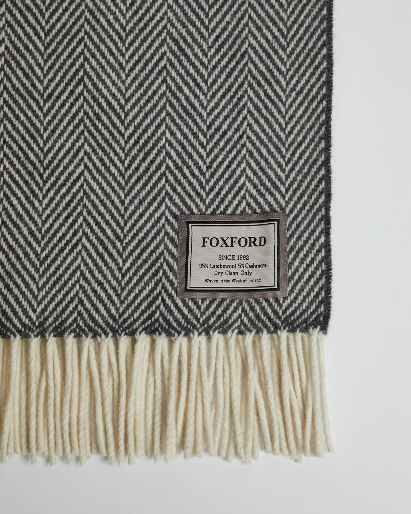 Foxford Belleek Cashmere and Lambswool Throw - Image 3