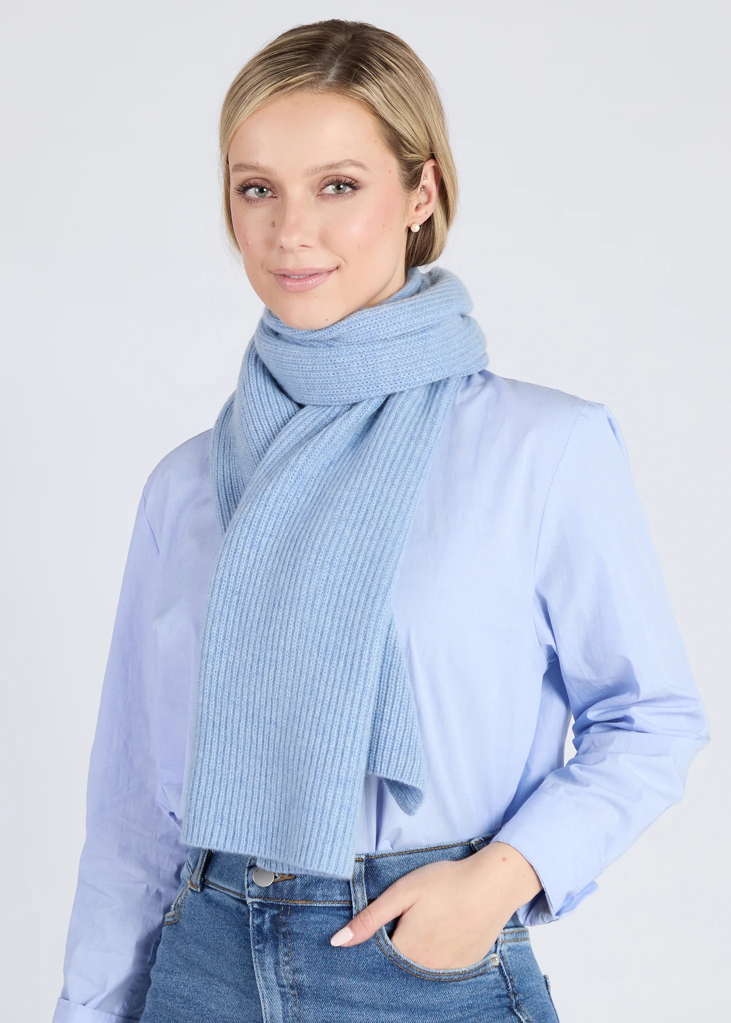 Foxford Blue Ribbed Cashmere Scarf - Image 3