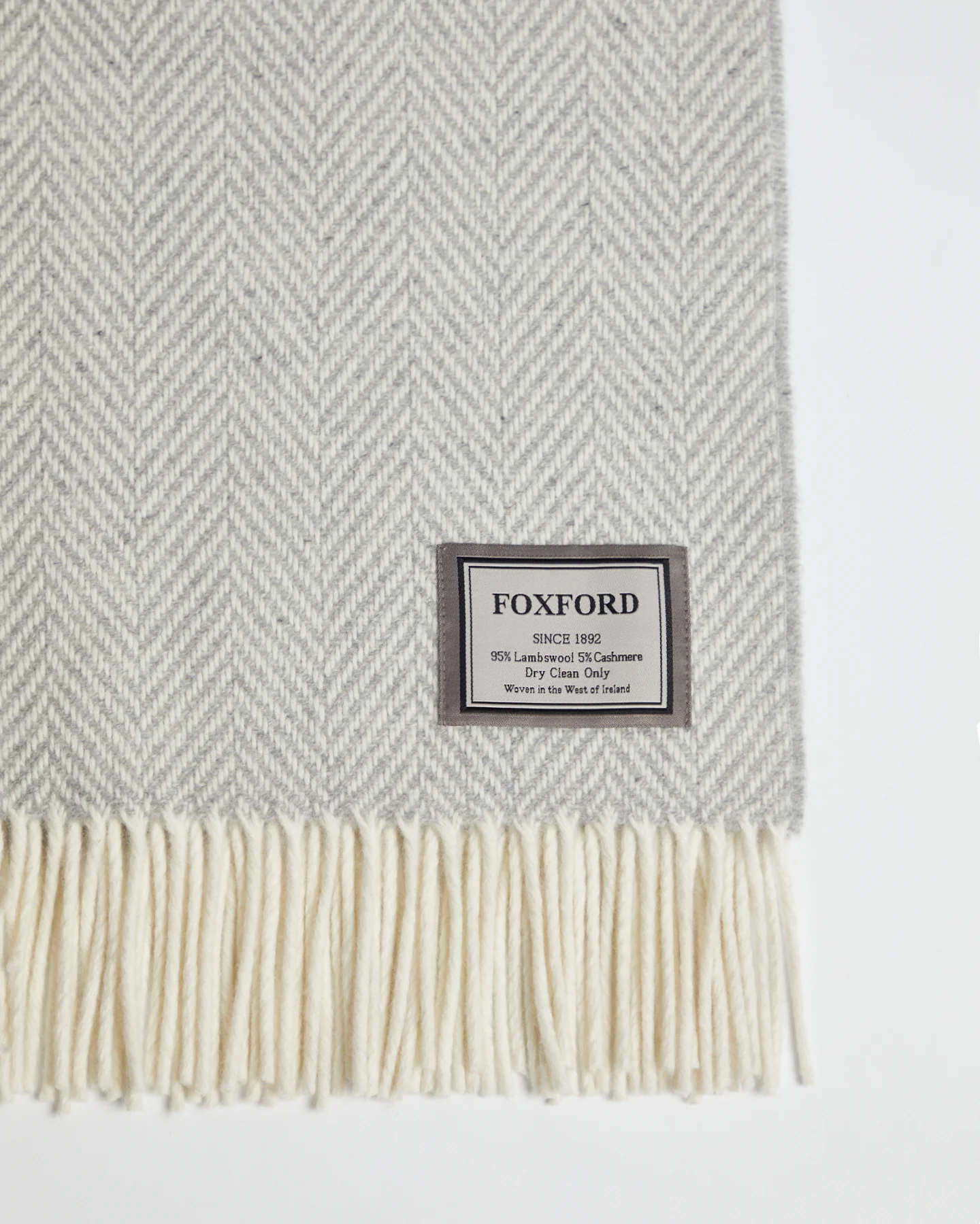 Foxford Clare Island Cashmere and Lambswool Throw - Image 3