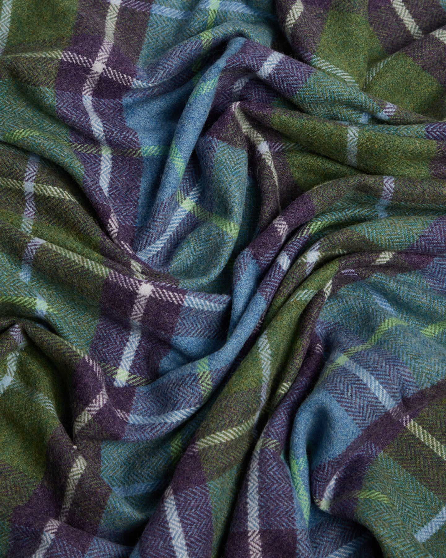 Foxford Connemara Lambswool Throw - Image 4