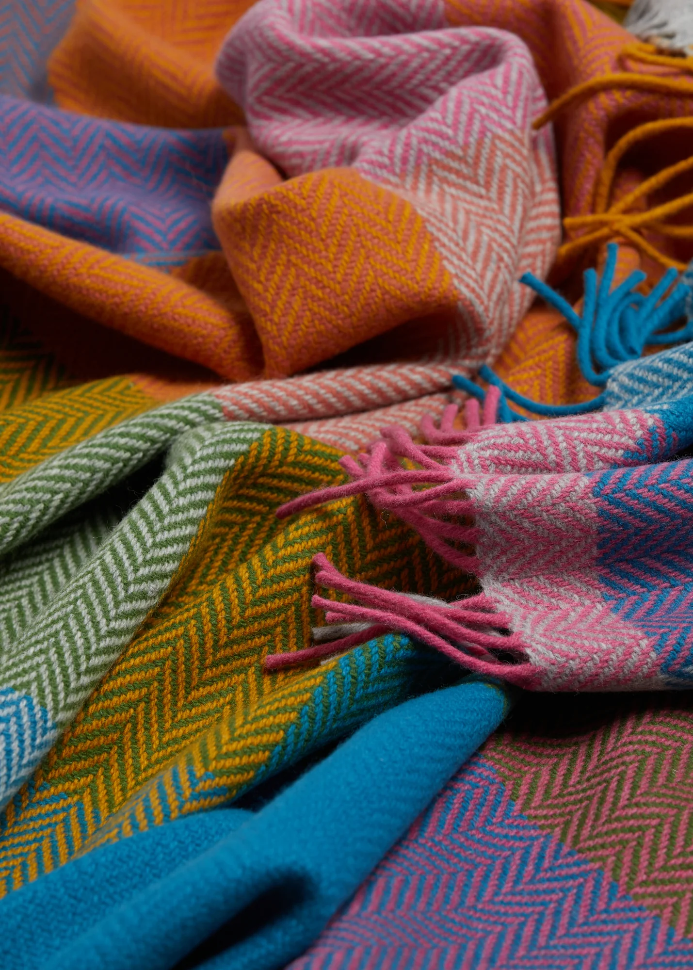 Foxford Deel Cashmere and Lambswool Throw - Image 4