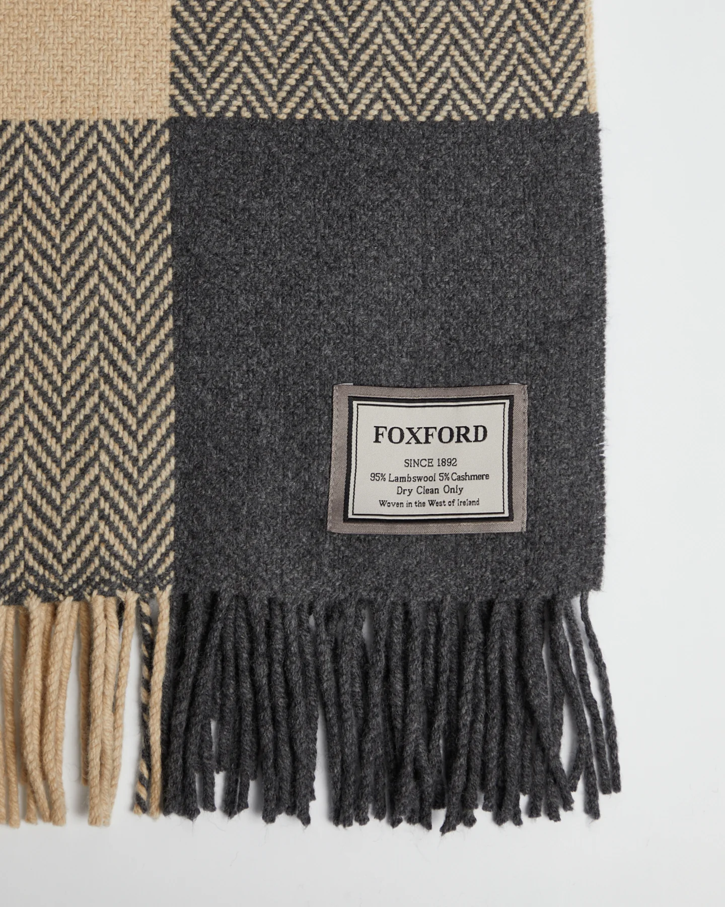 Foxford Downpatrick Cashmere and Lambswool Throw - Image 3