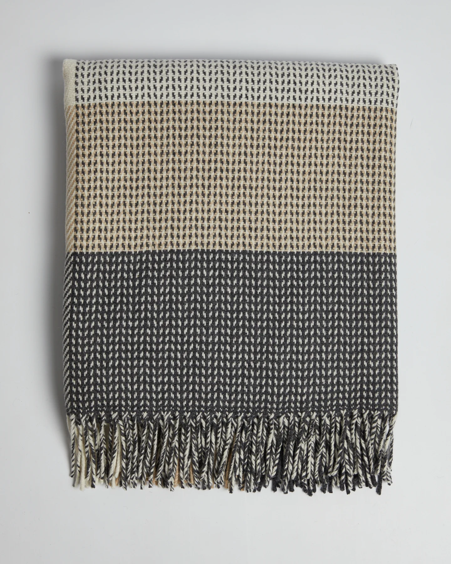 Foxford Downpatrick Extra-Large Cashmere & Wool Throw - Image 3