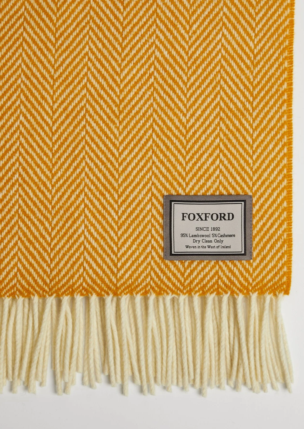 Foxford Innisfree Cashmere and Lambswool Throw - Image 3