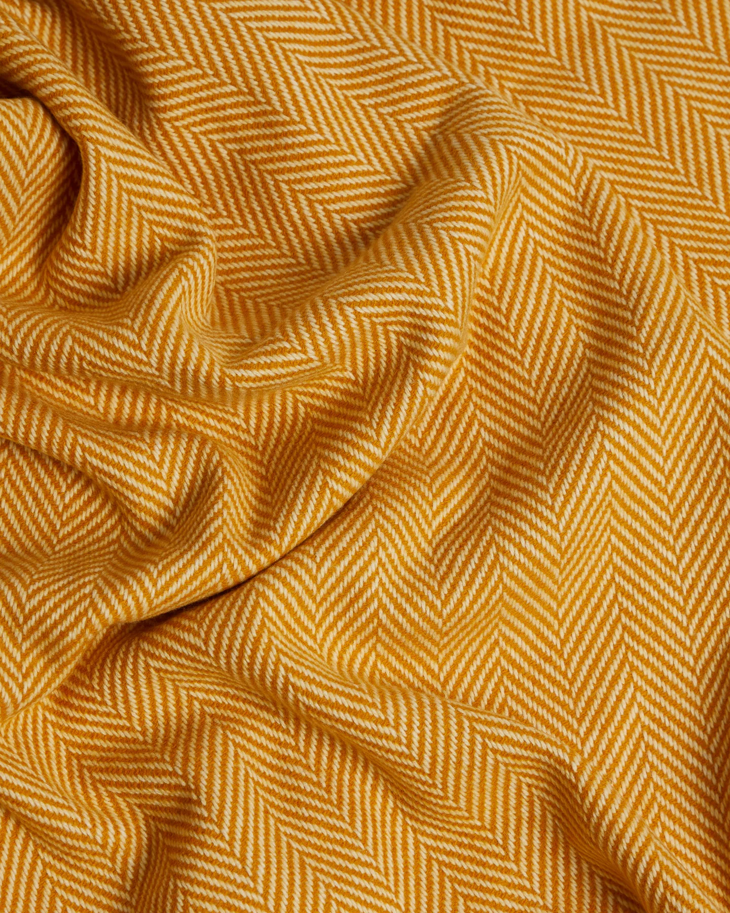 Foxford Innisfree Cashmere and Lambswool Throw - Image 4