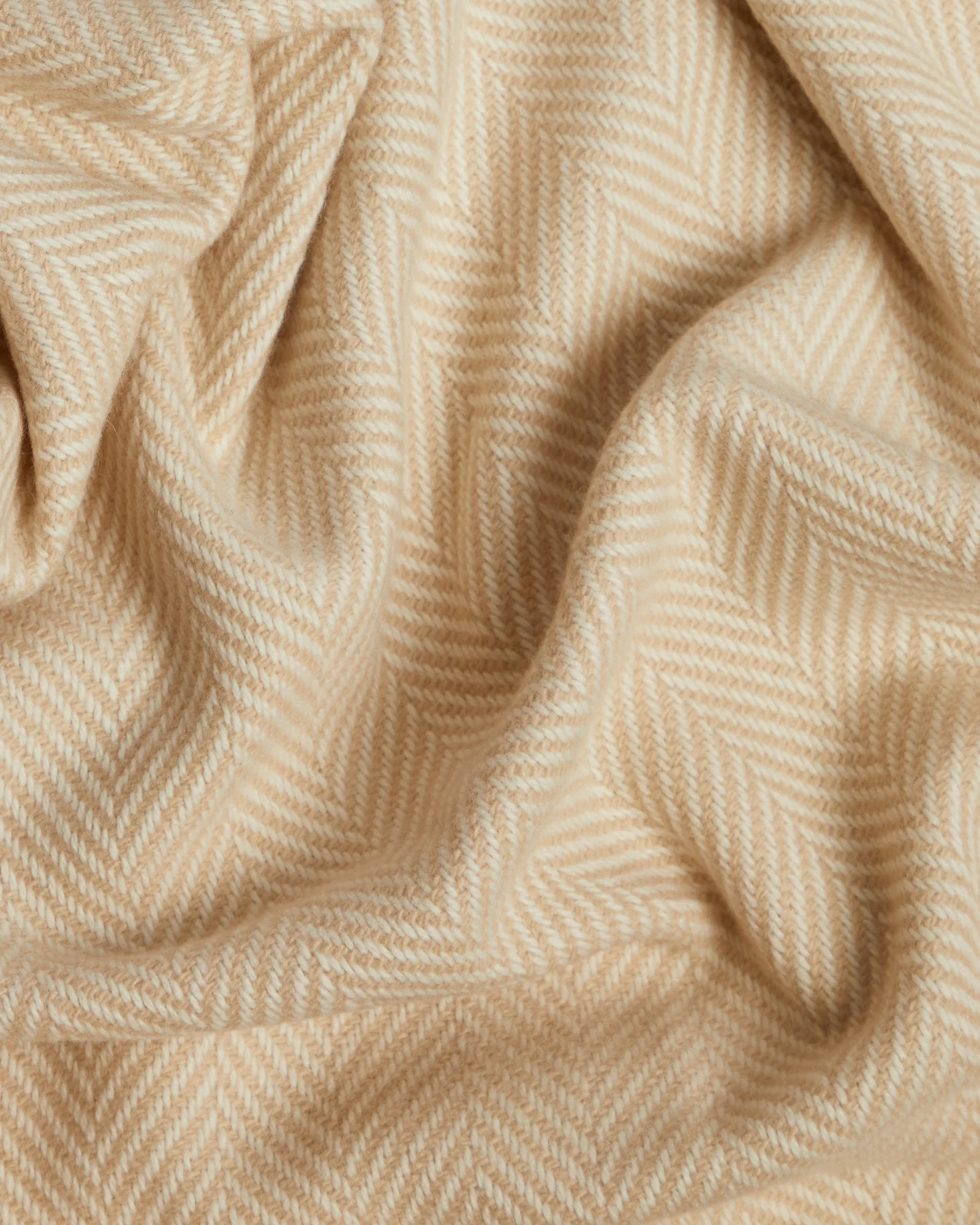 Foxford Keem Bay Cashmere and Lambswool Throw - Image 4