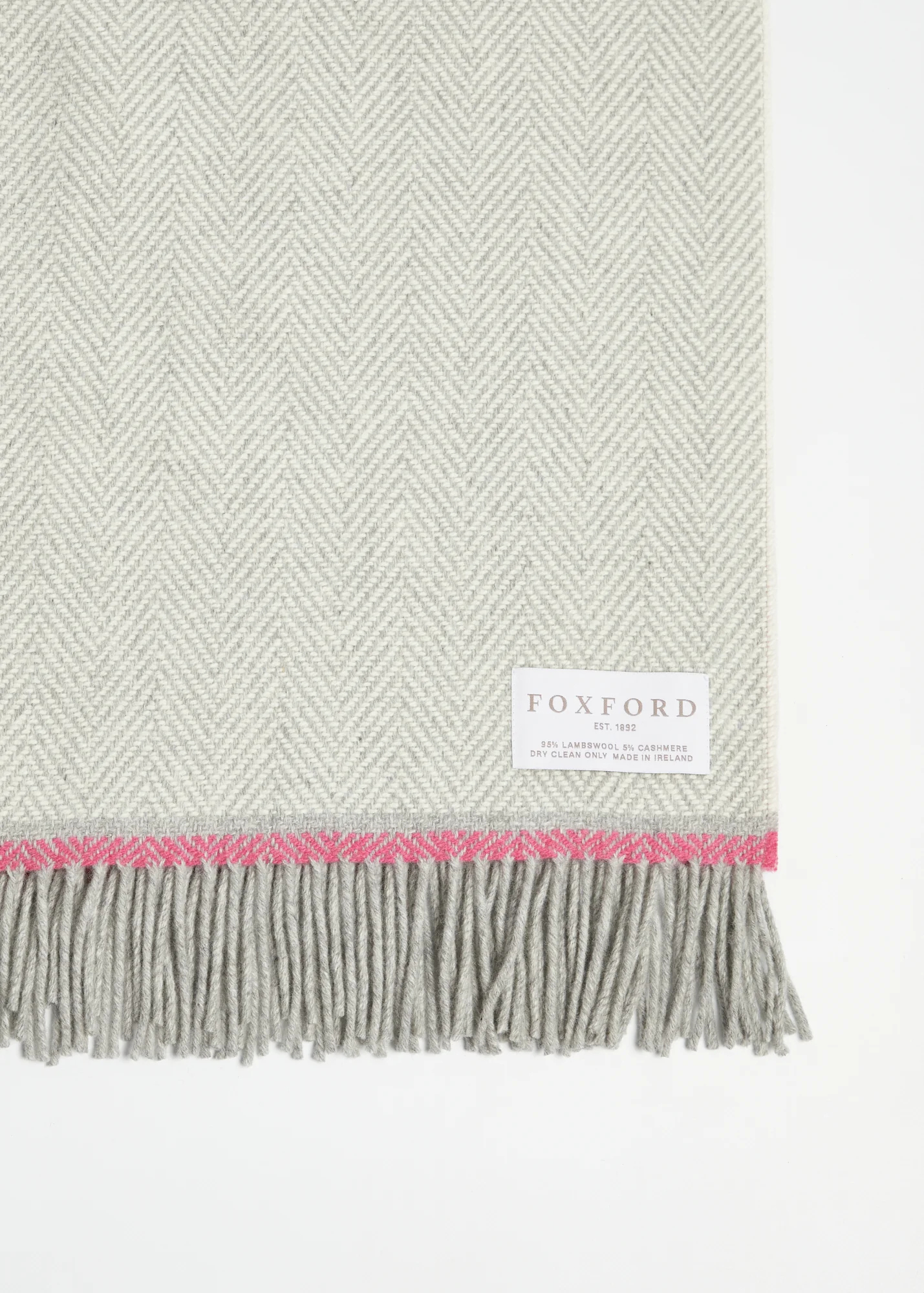 Foxford Lily Cashmere and Lambswool Throw - Image 3