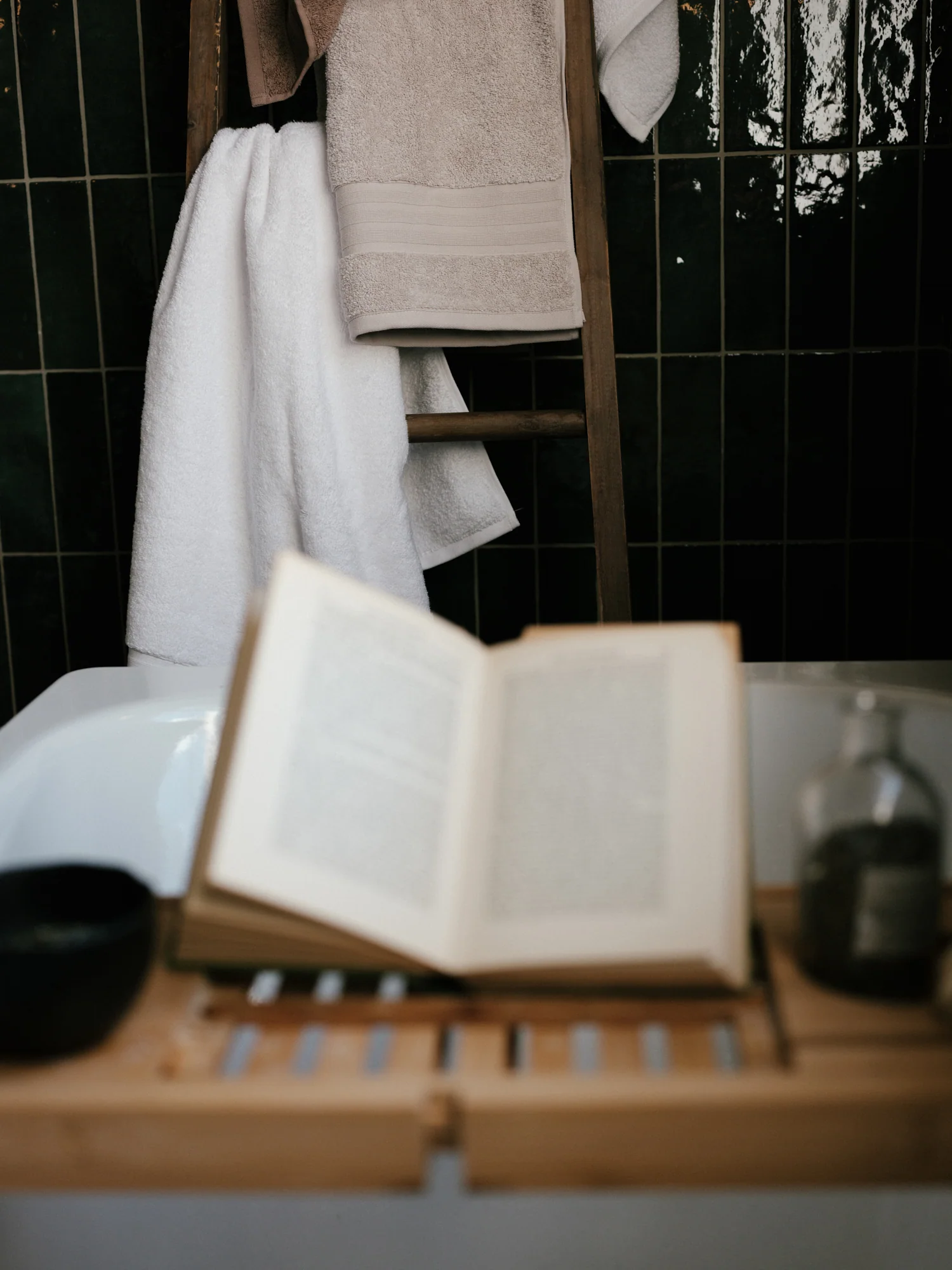 Foxford Luxury Cotton Bath Towel - White - Image 3