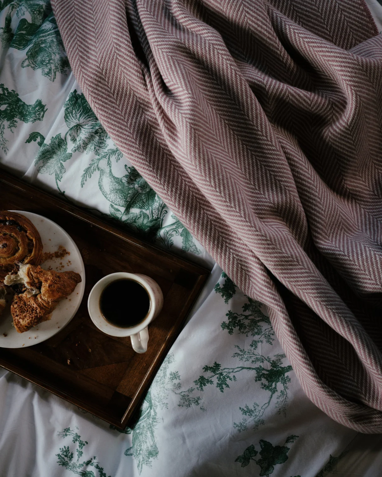 Foxford Maeve Cashmere and Lambswool Throw - Image 5