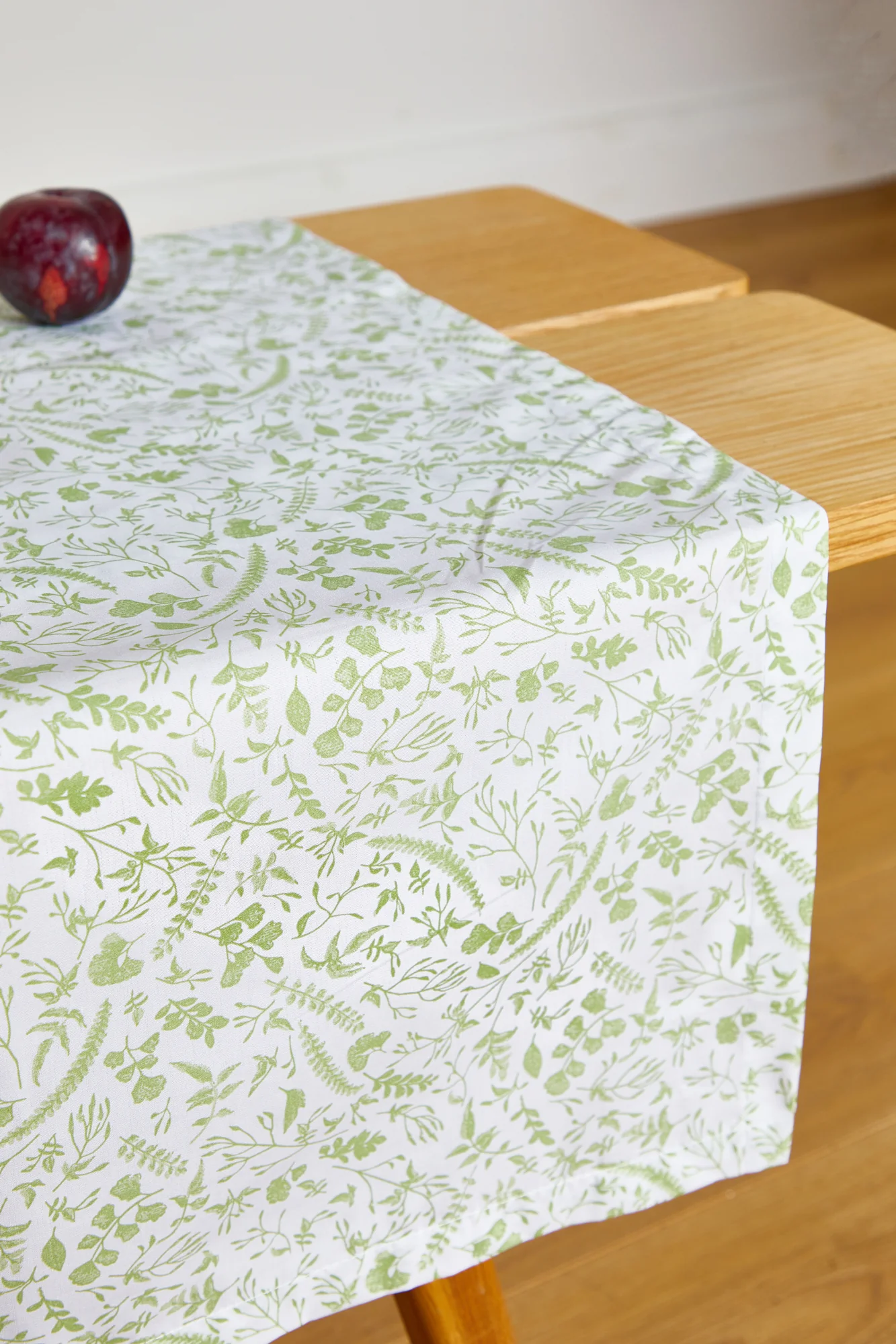 Foxford Mini Meadow Table Runner - Image 3