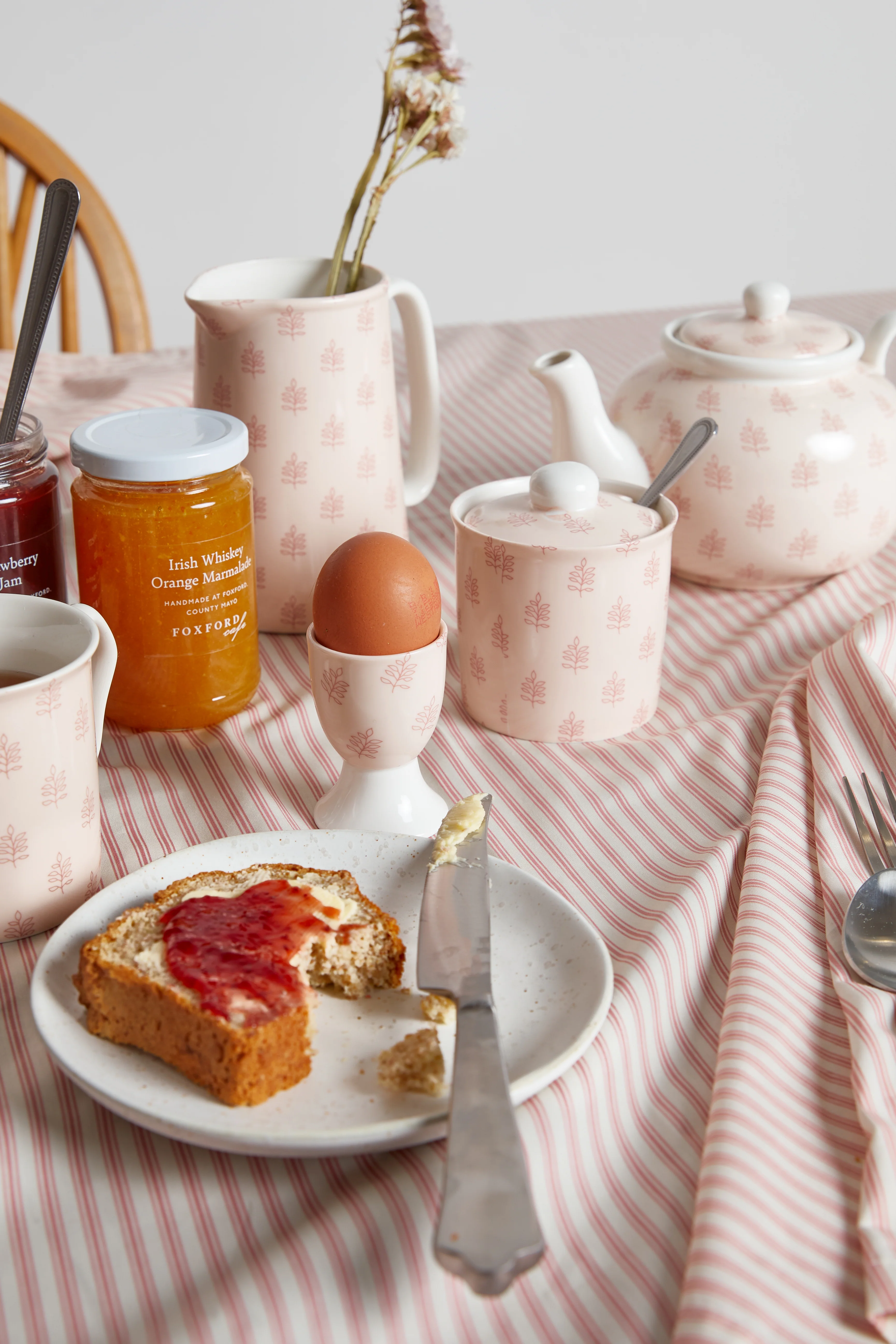 Foxford Pink Fern Egg Cup - Image 3