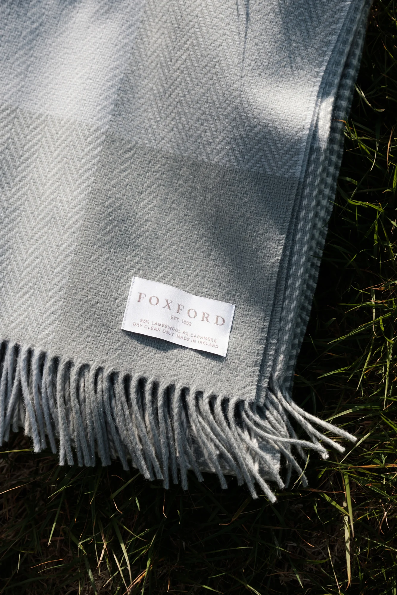 Foxford Tara Extra-Large Cashmere & Wool Throw - Image 4
