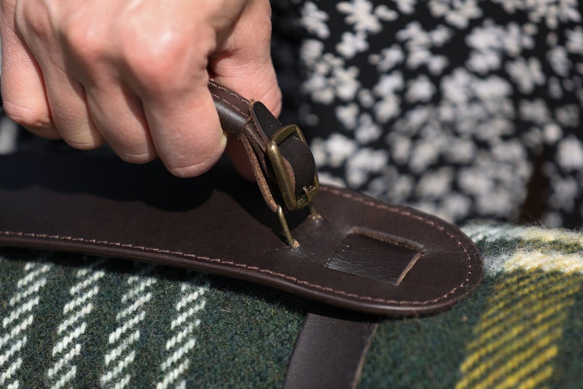 Foxford Throw Carrier - Image 6